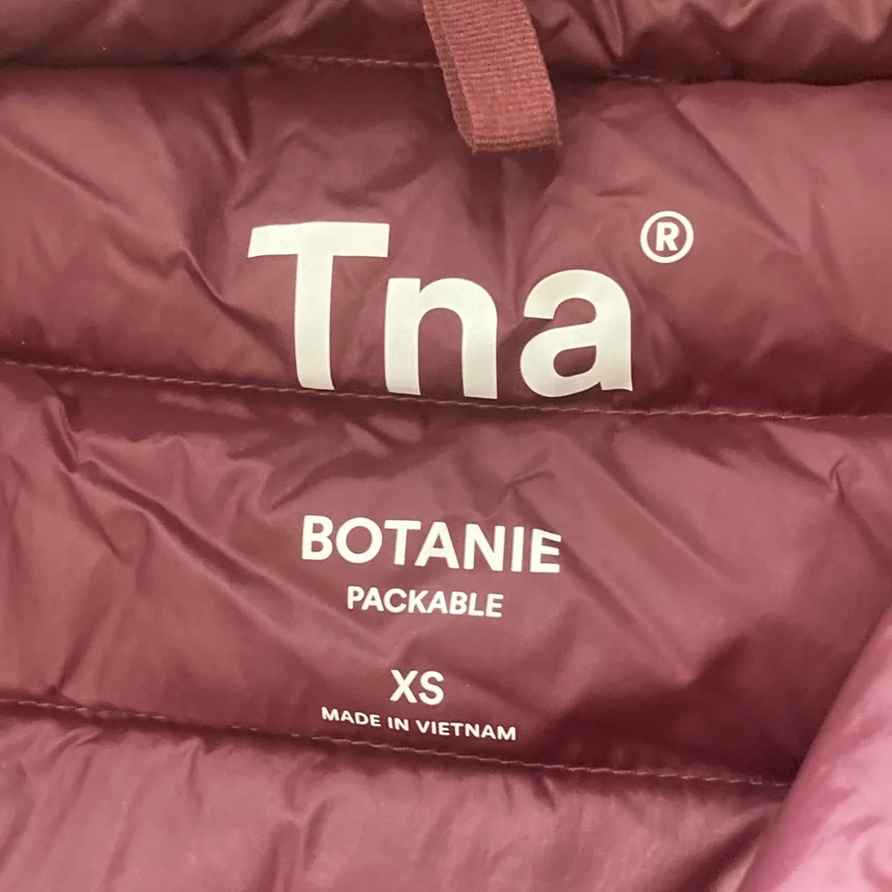 TNA Women's Burgundy Packable Puffer Jacket - Picture 2 of 7